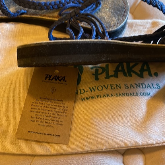 Plaka handwoven sandals - Picture 8 of 8